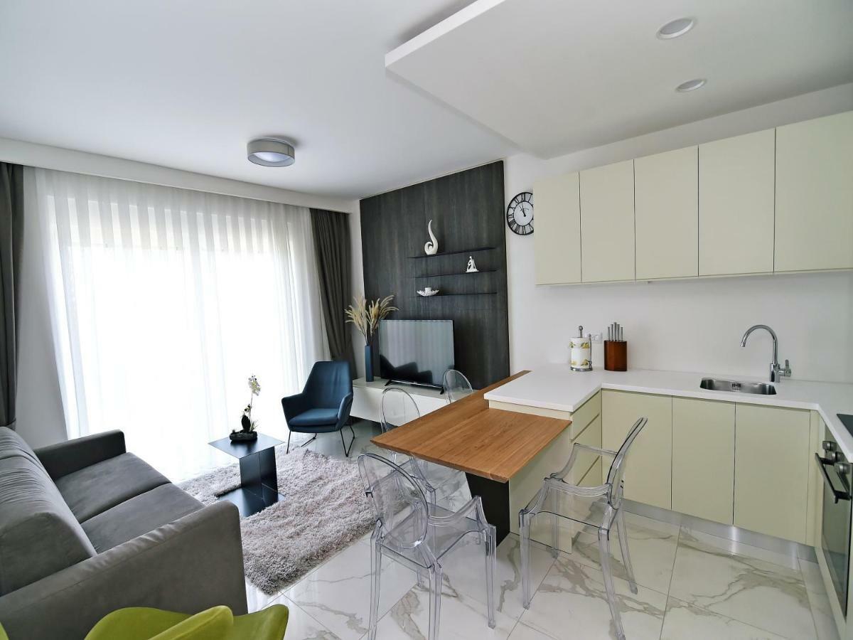 Apartma In Ziza, Rooftop Swimming Pool *