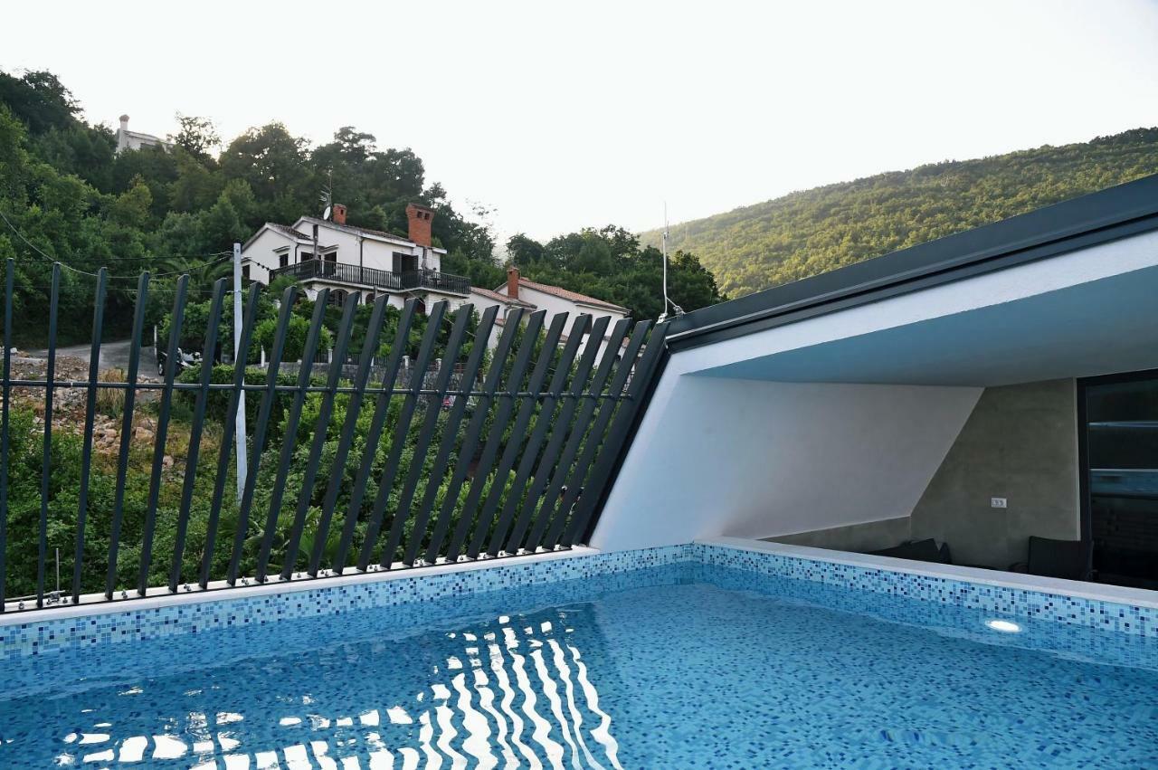 In Ziza, Rooftop Swimming Pool Apartma Opatija