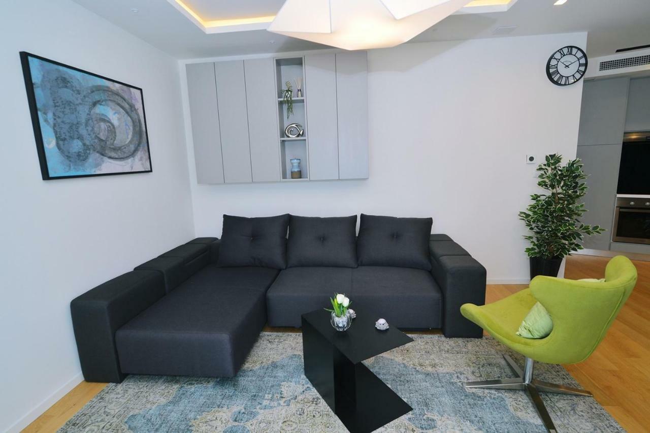 Apartma In Ziza, Rooftop Swimming Pool